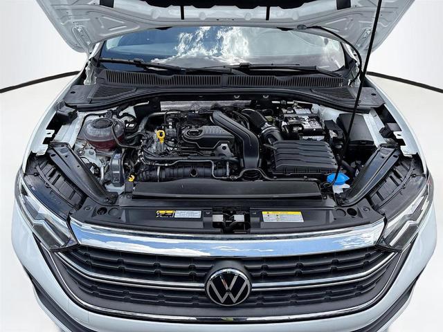 Photo of 2024 Pure White Volkswagen Jetta