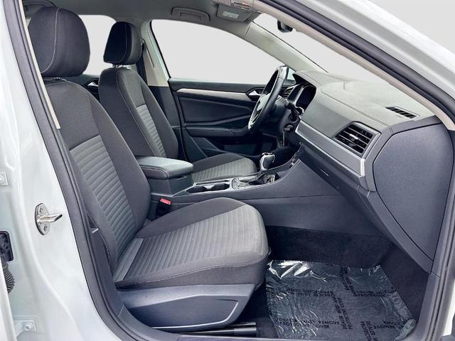 Photo of 2024 Pure White Volkswagen Jetta