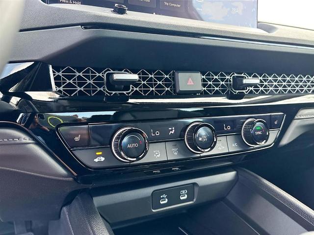 Photo of 2025 Solar Silver Metallic Honda Accord Hybrid