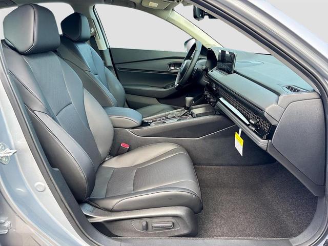 Photo of 2025 Solar Silver Metallic Honda Accord Hybrid