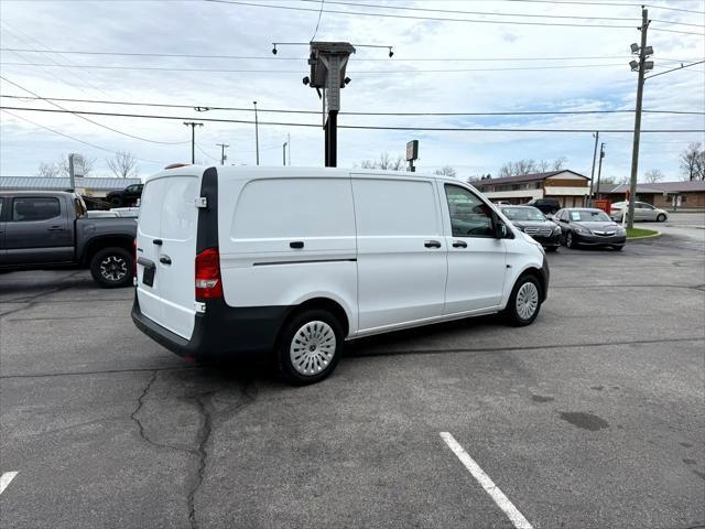 Photo of 2019 Arctic White Mercedes-Benz Metris