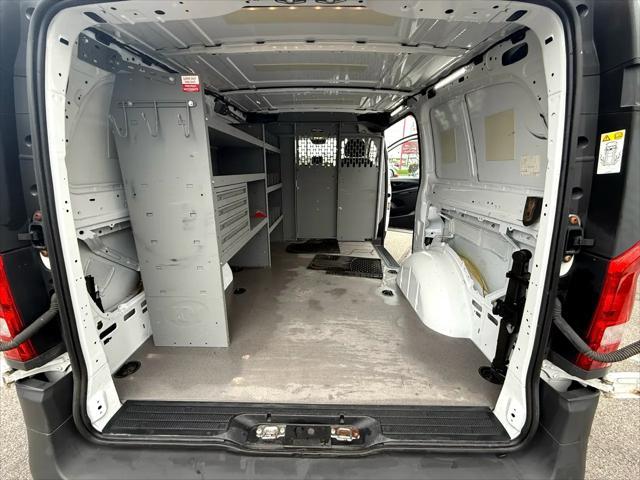 Photo of 2019 Arctic White Mercedes-Benz Metris