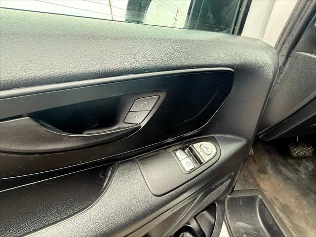 Photo of 2019 Arctic White Mercedes-Benz Metris