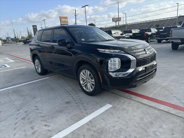 Photo of 2022 Black Diamond Mitsubishi Outlander