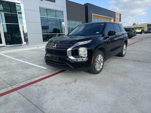 Photo of 2022 Black Diamond Mitsubishi Outlander