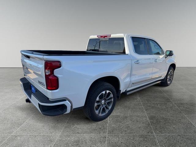 Photo of 2024 Iridescent Pearl Tricoat Chevrolet Silverado 1500