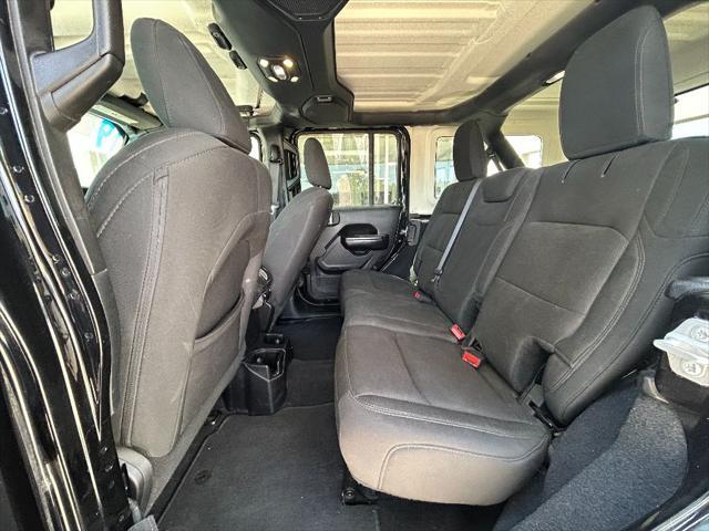 Photo of 2019 Black Clearcoat Jeep Wrangler Unlimited