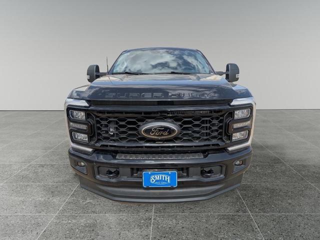 Photo of 2025 Agate Black Metallic Ford F-250