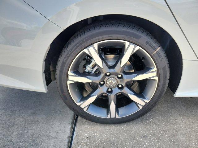 Photo of 2026 Platinum Honda Civic Hybrid