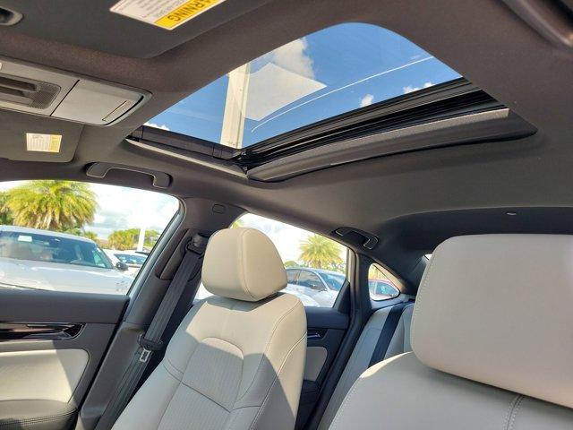 Photo of 2026 Platinum Honda Civic Hybrid