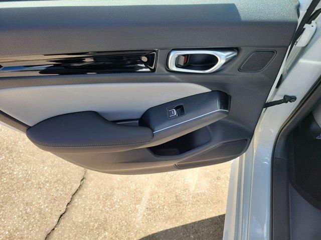 Photo of 2026 Platinum Honda Civic Hybrid