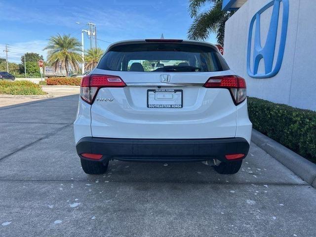 Photo of 2021 Platinum White Pearl Honda HR-V
