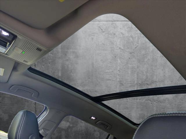Photo of 2024 Silver Mist Metallic Volkswagen Atlas