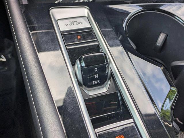 Photo of 2024 Silver Mist Metallic Volkswagen Atlas