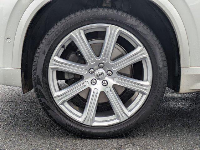 Photo of 2019 Crystal White Pearl Metallic Volvo XC90