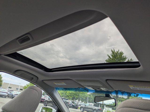 Photo of 2015 Alabaster Silver Metallic Honda Accord