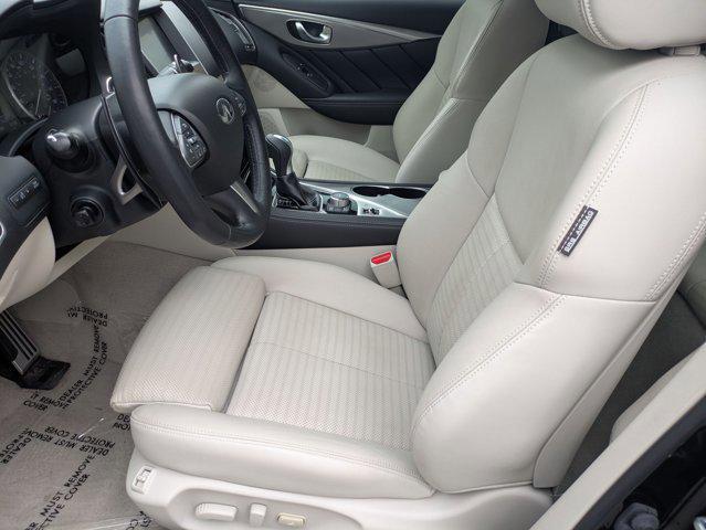 Photo of 2016 Black Obsidian INFINITI Q50