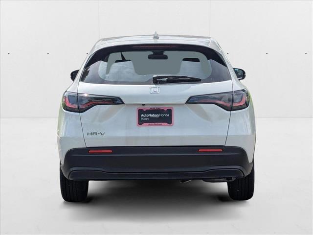 Photo of 2025 Platinum White Pearl Honda HR-V