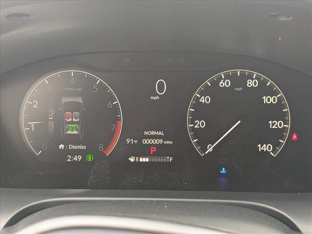 Photo of 2025 Platinum White Pearl Honda HR-V