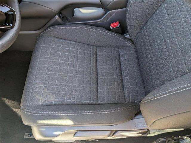 Photo of 2025 Platinum White Pearl Honda HR-V