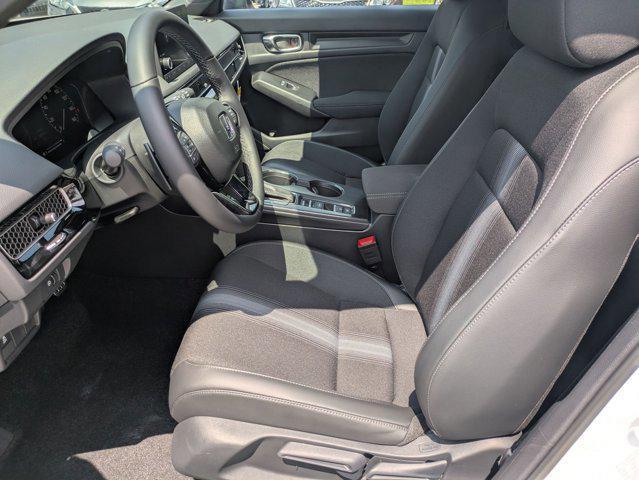 Photo of 2025 Platinum White Pearl Honda Civic