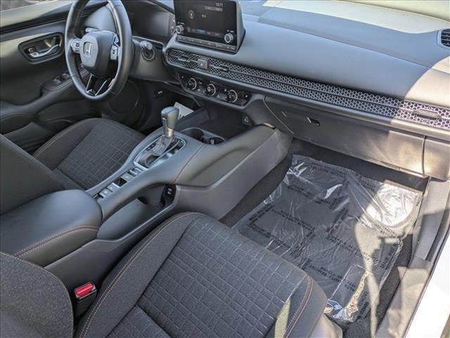 Photo of 2025 Platinum White Pearl Honda HR-V