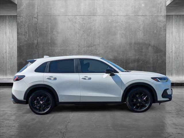 Photo of 2025 Platinum White Pearl Honda HR-V