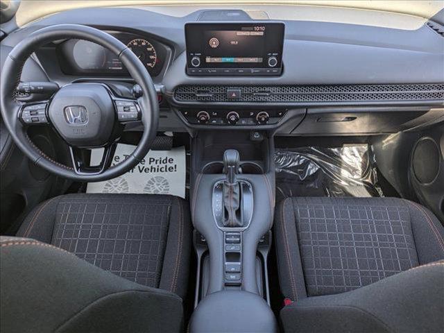 Photo of 2025 Platinum White Pearl Honda HR-V