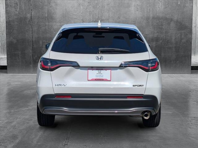 Photo of 2025 Platinum White Pearl Honda HR-V