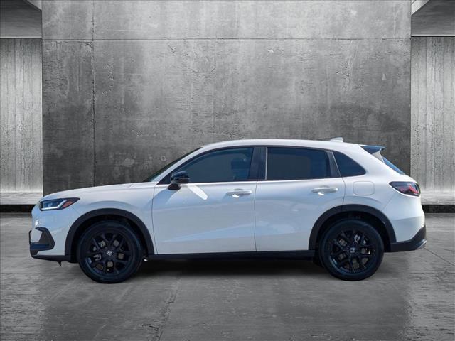 Photo of 2025 Platinum White Pearl Honda HR-V