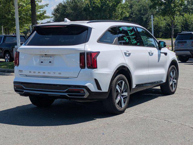Photo of 2022 Glacial White Pearl Kia Sorento
