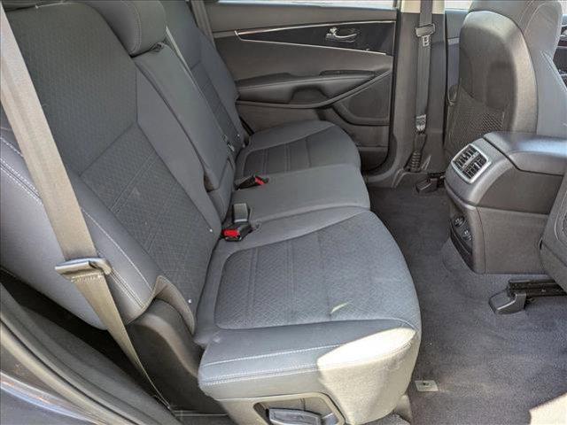Photo of 2018 Platinum Graphite Kia Sorento