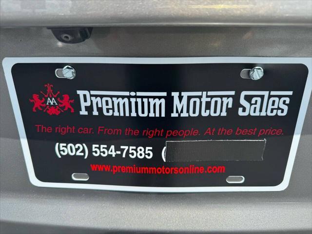 Photo of 2014 Titanium Silver Kia Sorento