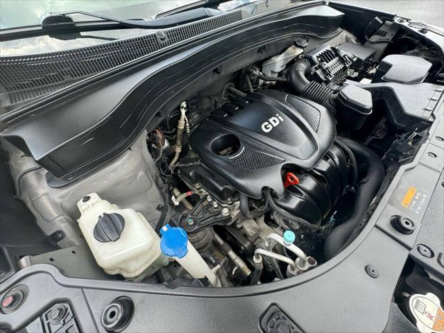 Photo of 2014 Titanium Silver Kia Sorento
