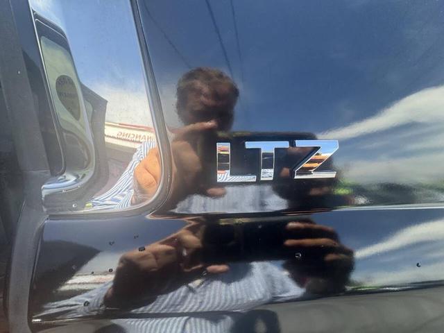 Photo of 2016 Black Chevrolet Suburban