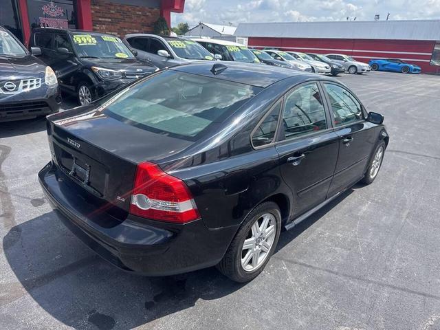 Photo of 2007 Black Volvo S40