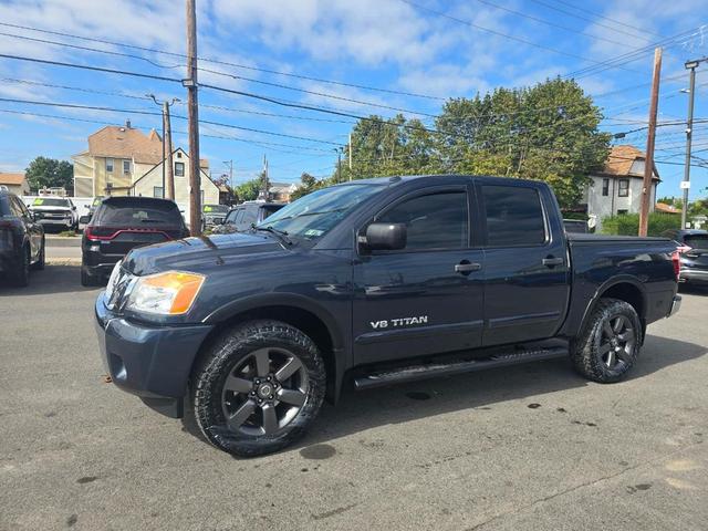 Photo of 2015 Arctic Blue Metallic Nissan Titan