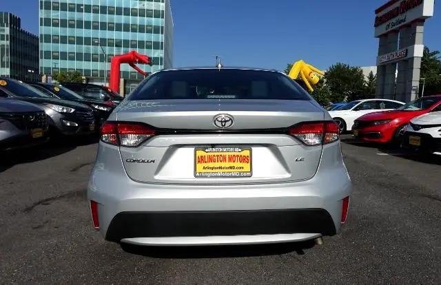 Photo of 2021 Classic Silver Metallic Toyota Corolla