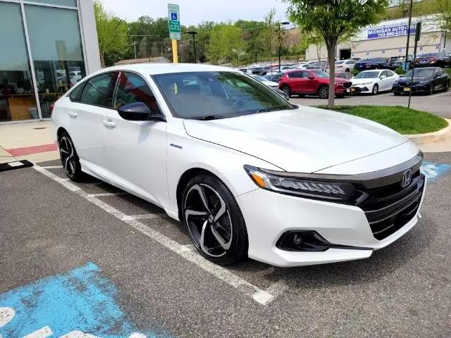 Photo of 2022 Platinum White Pearl Honda Accord Hybrid