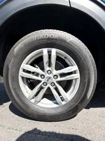 Photo of 2023 Atlas Blue Metallic Ford Explorer