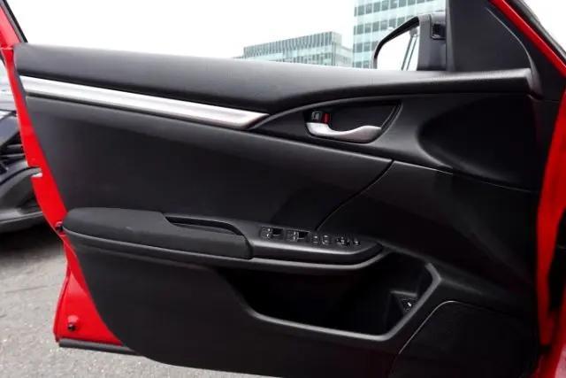 Photo of 2019 Rallye Red Honda Civic