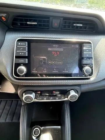 Photo of 2019 Brilliant Silver Metallic Nissan Kicks