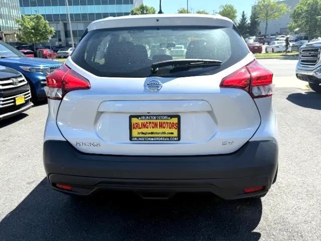 Photo of 2019 Brilliant Silver Metallic Nissan Kicks