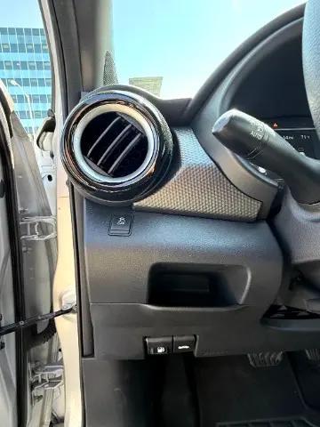 Photo of 2019 Brilliant Silver Metallic Nissan Kicks
