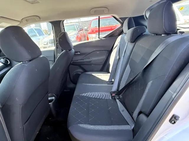 Photo of 2019 Brilliant Silver Metallic Nissan Kicks