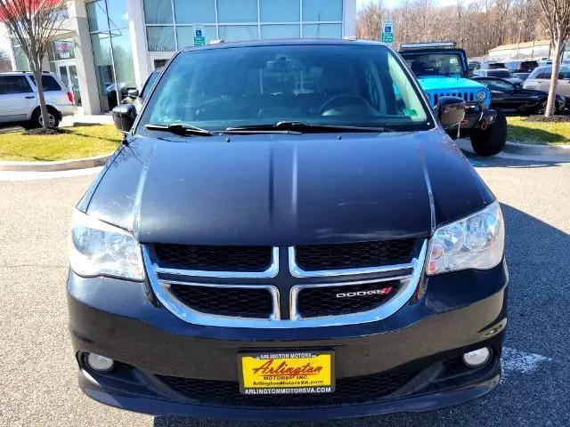 Photo of 2018 Black Onyx Crystal Pearlcoat Dodge Grand Caravan