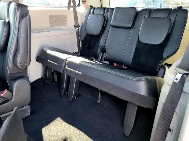 Photo of 2018 Black Onyx Crystal Pearlcoat Dodge Grand Caravan