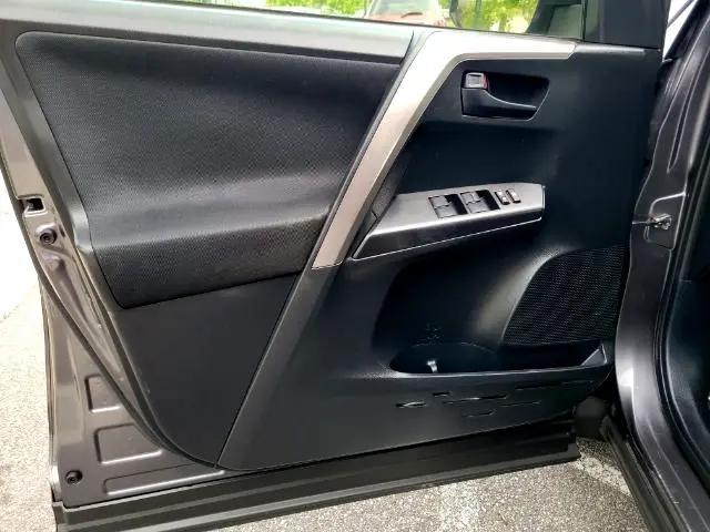 Photo of 2017 Magnetic Gray Metallic Toyota RAV4