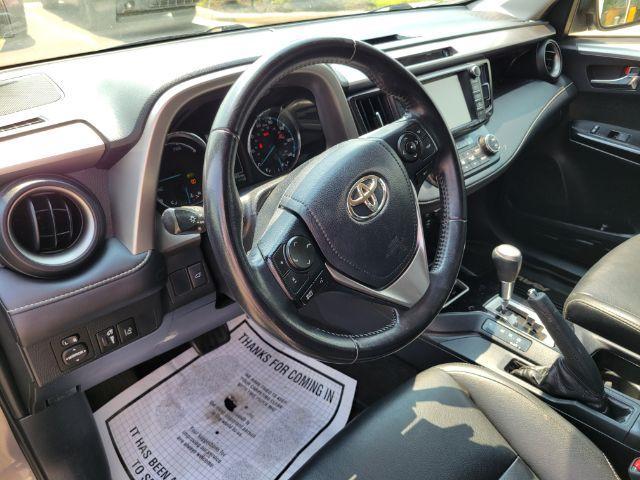 Photo of 2016 Magnetic Gray Metallic Toyota RAV4 Hybrid