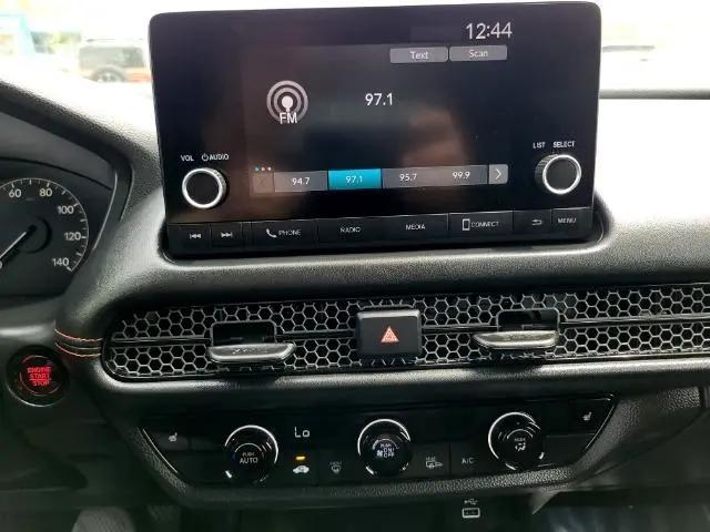 Photo of 2024 Platinum White Pearl Honda HR-V
